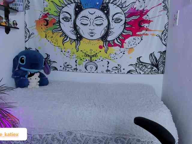 Just-katiex Just-katiex