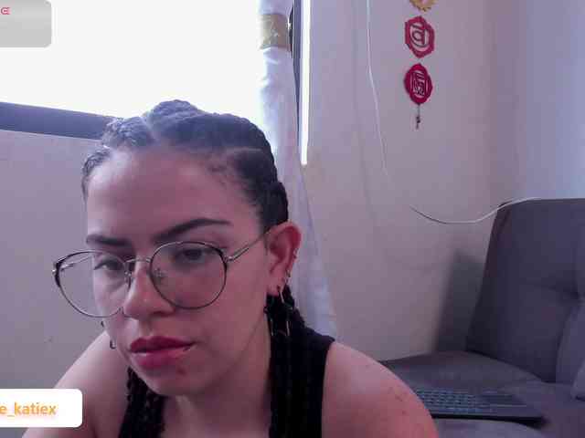 Just-katiex Just-katiex