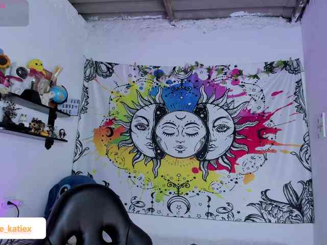 Just-katiex Just-katiex