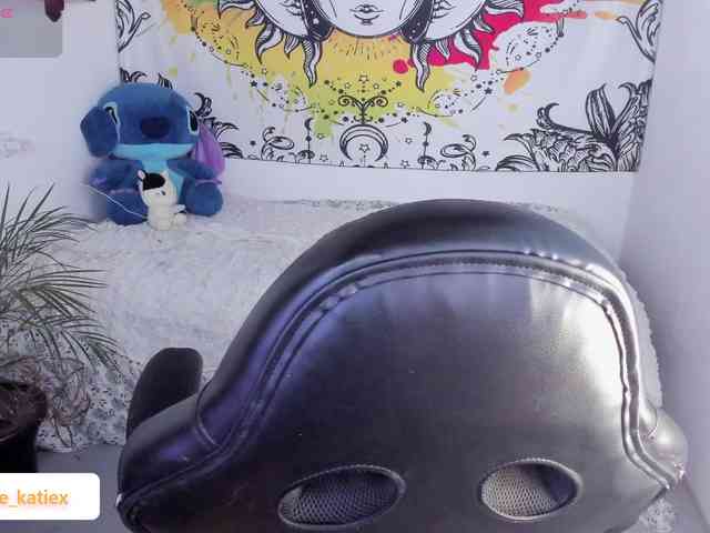 Just-katiex Just-katiex