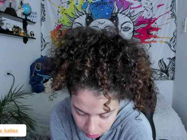 Just-katiex Just-katiex