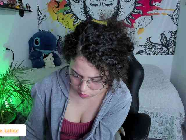 Just-katiex Just-katiex