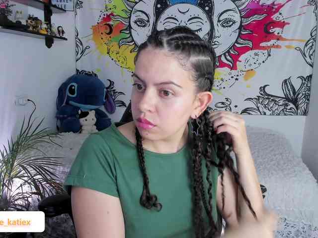 Just-katiex Just-katiex