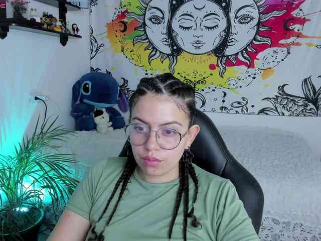 Just-katiex Just-katiex