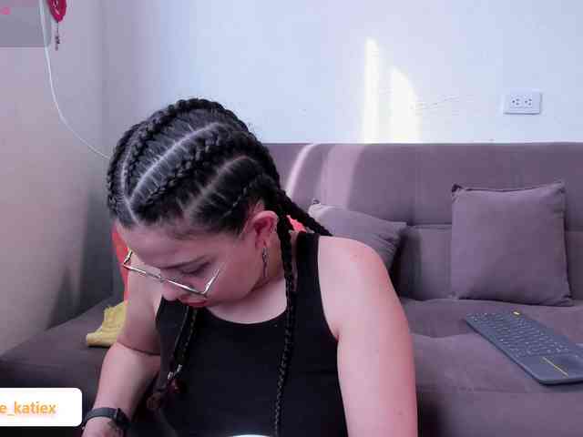 Just-katiex Just-katiex