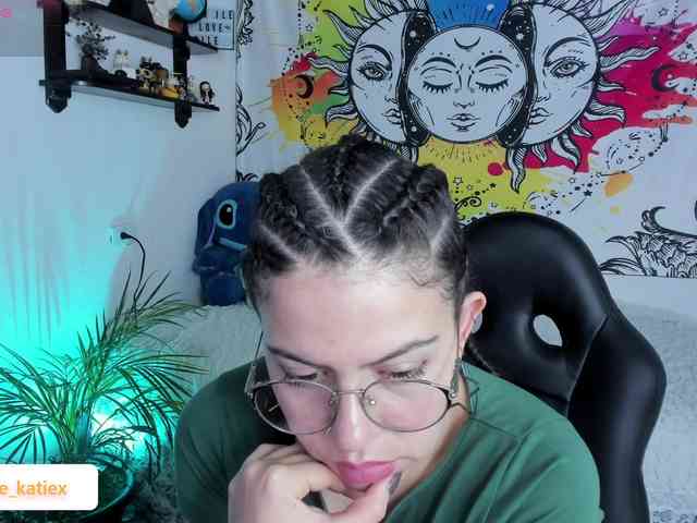 Just-katiex Just-katiex