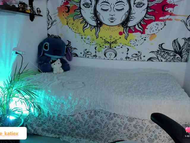 Just-katiex Just-katiex