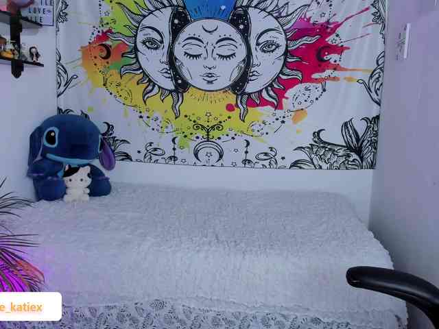 Just-katiex Just-katiex