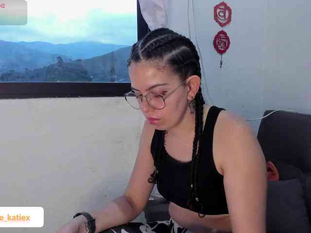 Just-katiex Just-katiex