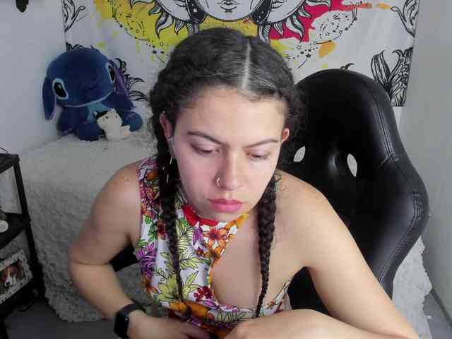 Just-katiex Just-katiex