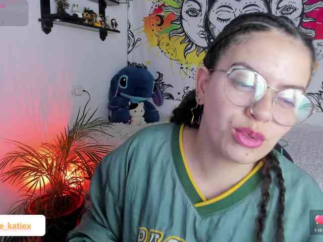 Just-katiex Just-katiex