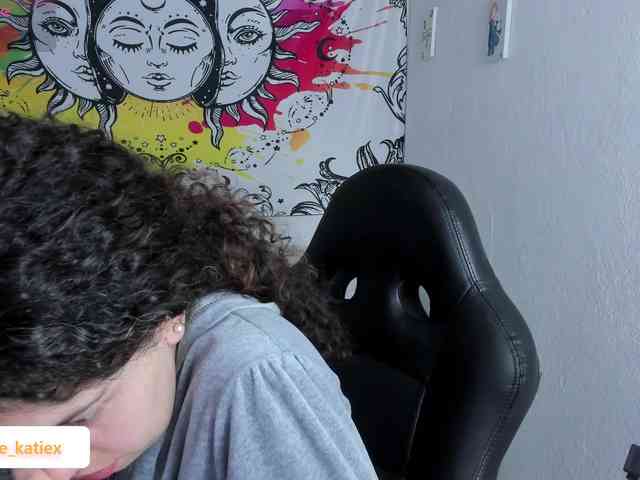 Just-katiex Just-katiex