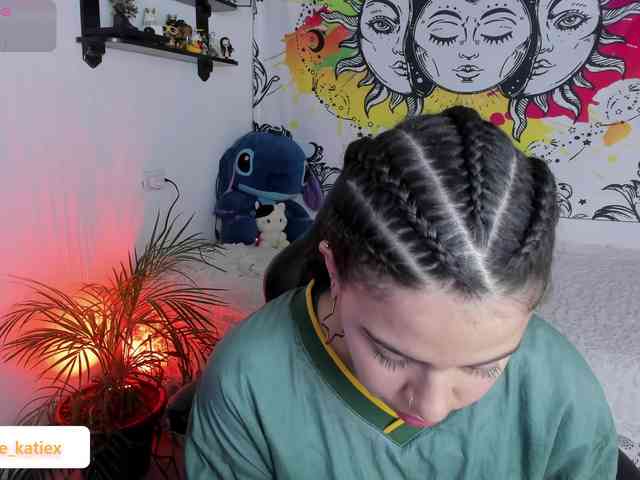 Just-katiex Just-katiex