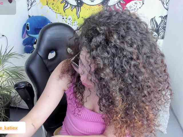 Just-katiex Just-katiex