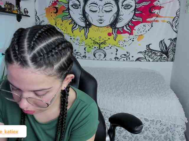 Just-katiex Just-katiex