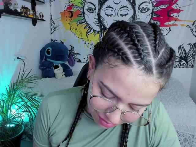 Just-katiex Just-katiex