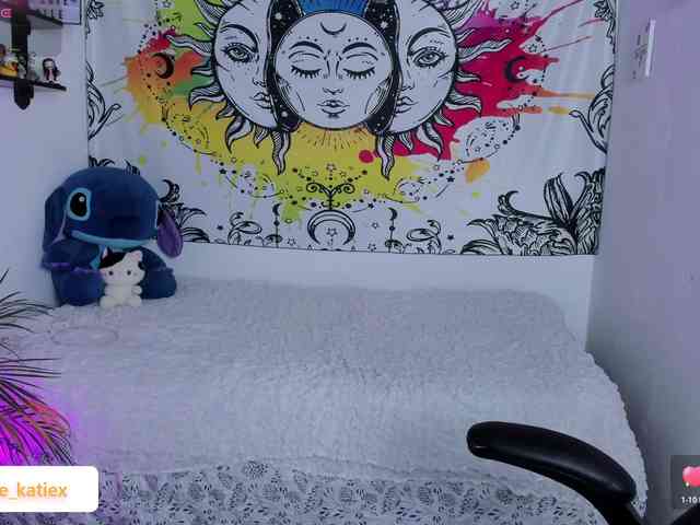 Just-katiex Just-katiex