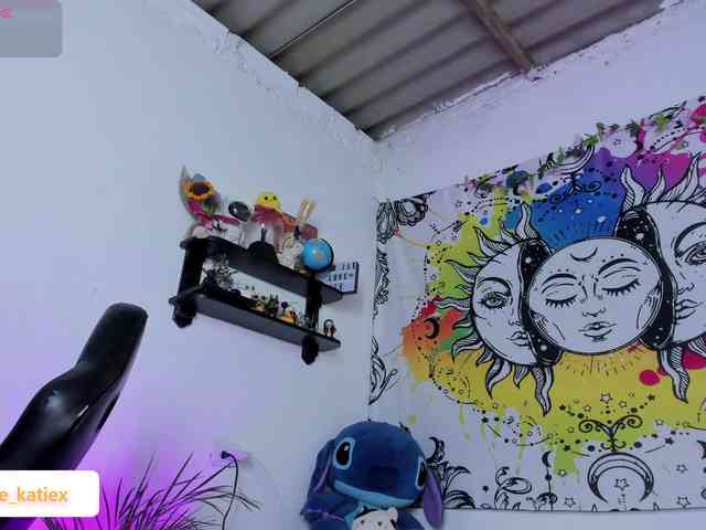 Just-katiex Just-katiex