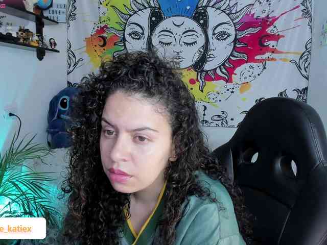 Just-katiex Just-katiex