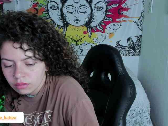 Just-katiex Just-katiex