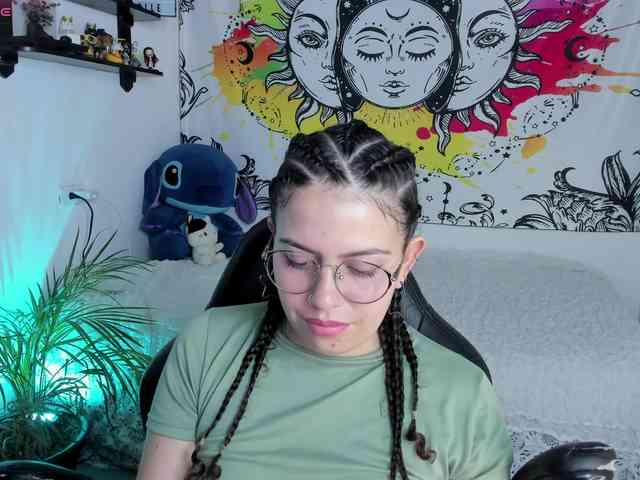 Just-katiex Just-katiex