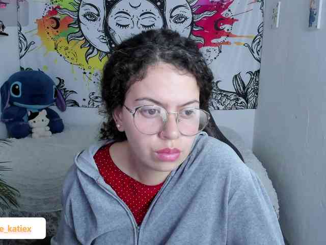 Just-katiex Just-katiex
