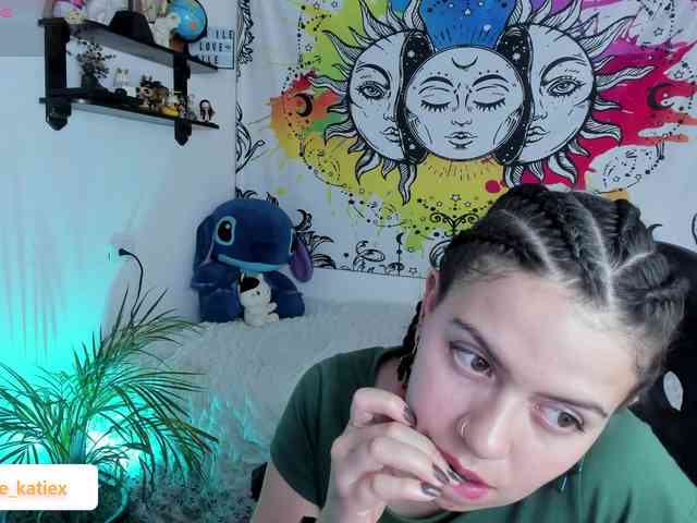 Just-katiex Just-katiex