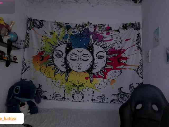 Just-katiex Just-katiex