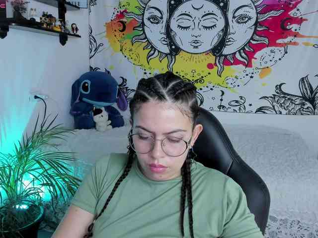 Just-katiex Just-katiex