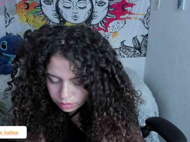 Just-katiex Just-katiex