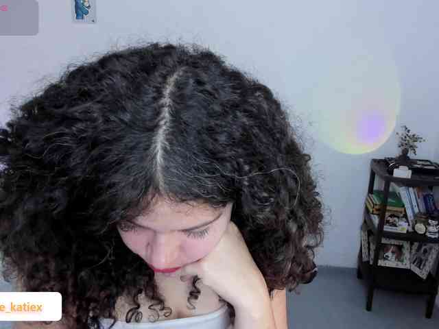 Just-katiex Just-katiex