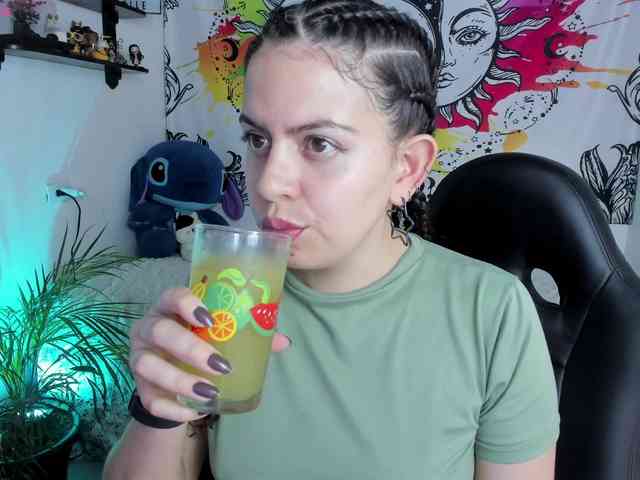 Just-katiex Just-katiex