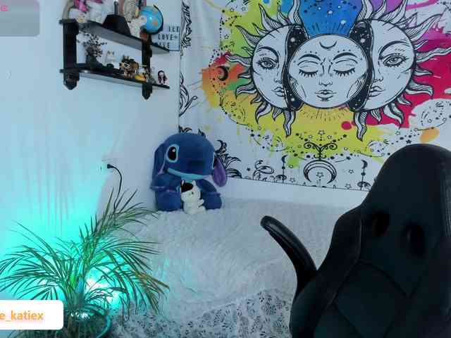 Just-katiex Just-katiex