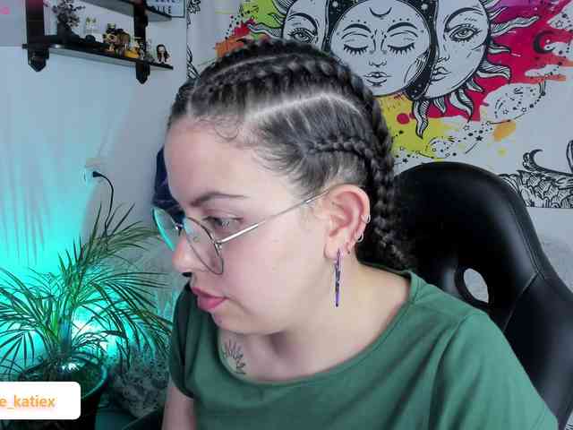 Just-katiex Just-katiex