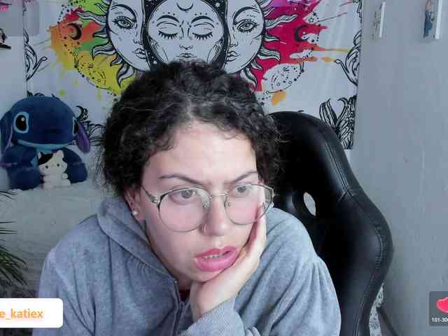 Just-katiex Just-katiex