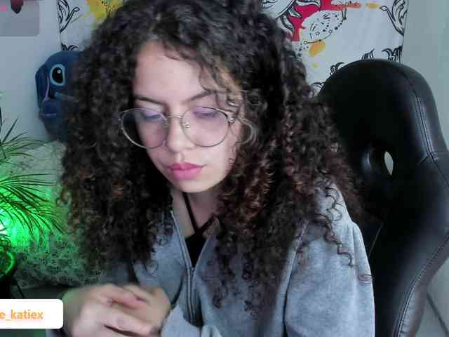 Just-katiex Just-katiex