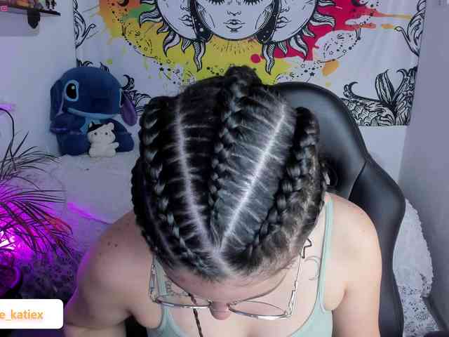 Just-katiex Just-katiex