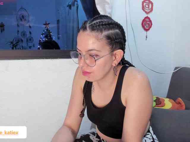 Just-katiex Just-katiex