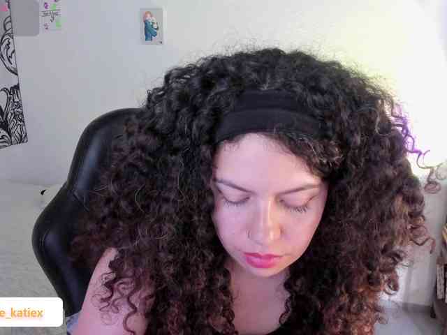 Just-katiex Just-katiex
