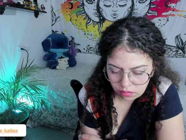 Just-katiex Just-katiex