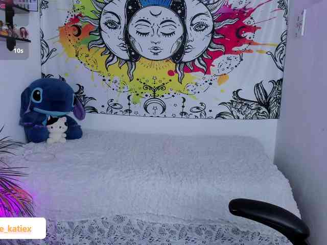 Just-katiex Just-katiex