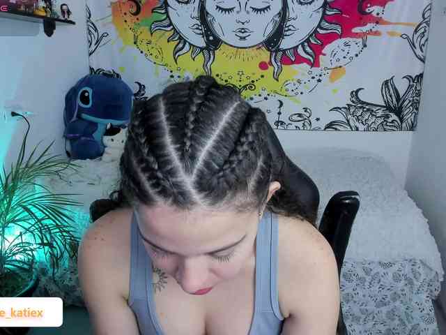 Just-katiex Just-katiex