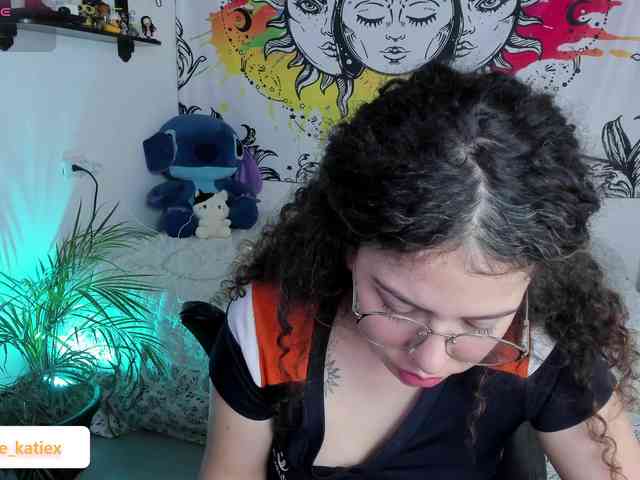 Just-katiex Just-katiex