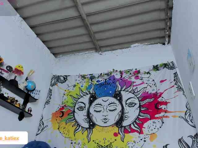 Just-katiex Just-katiex