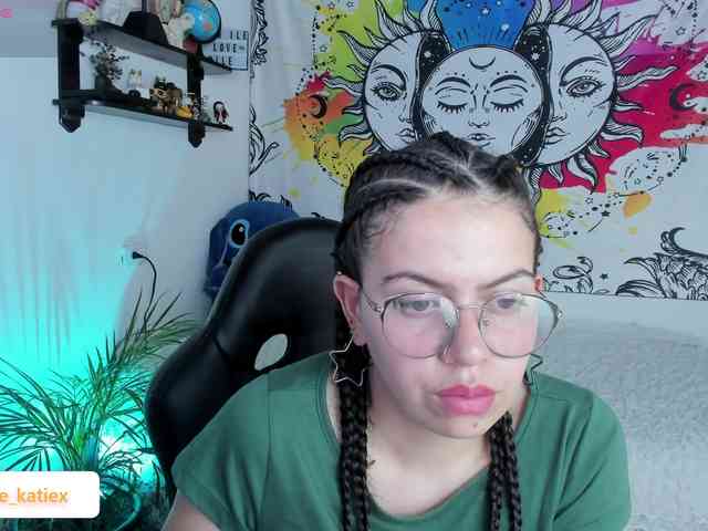 Just-katiex Just-katiex