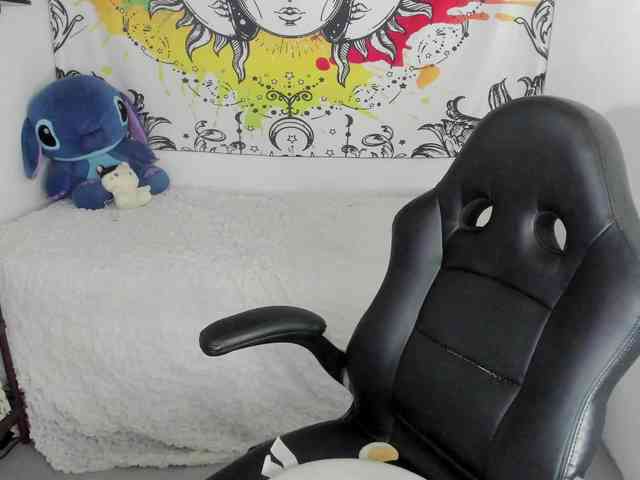 Just-katiex Just-katiex