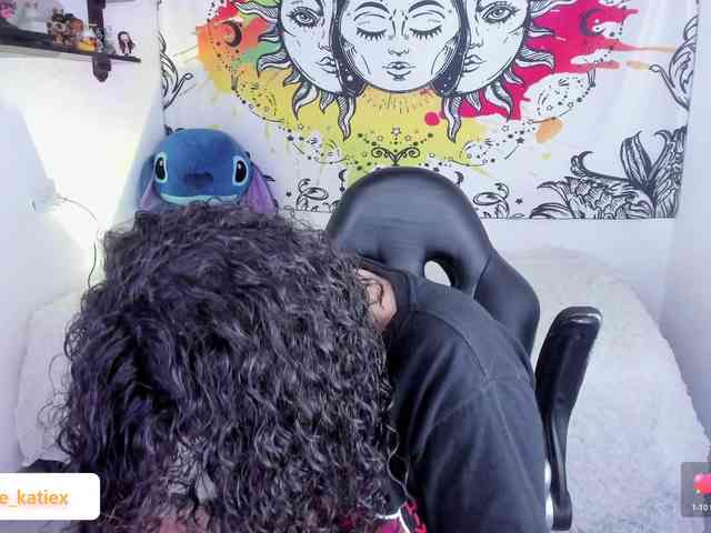 Just-katiex Just-katiex