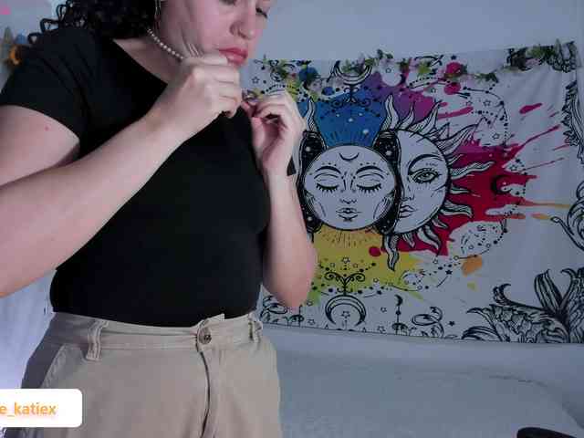 Just-katiex Just-katiex