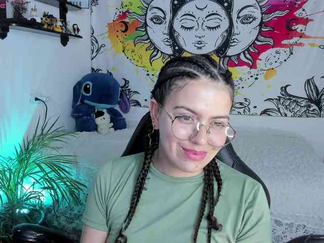 Just-katiex Just-katiex