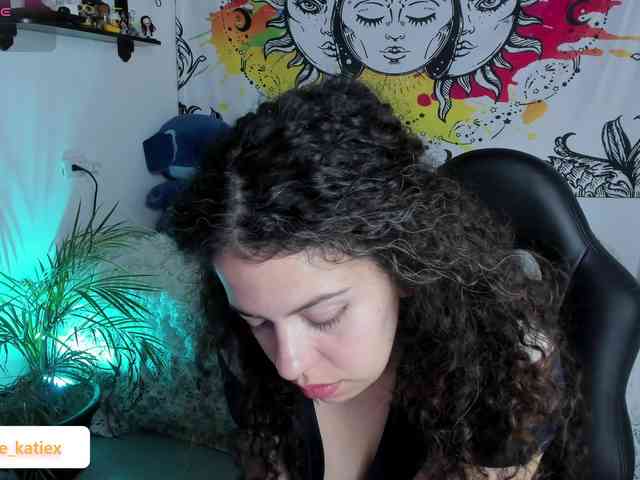 Just-katiex Just-katiex